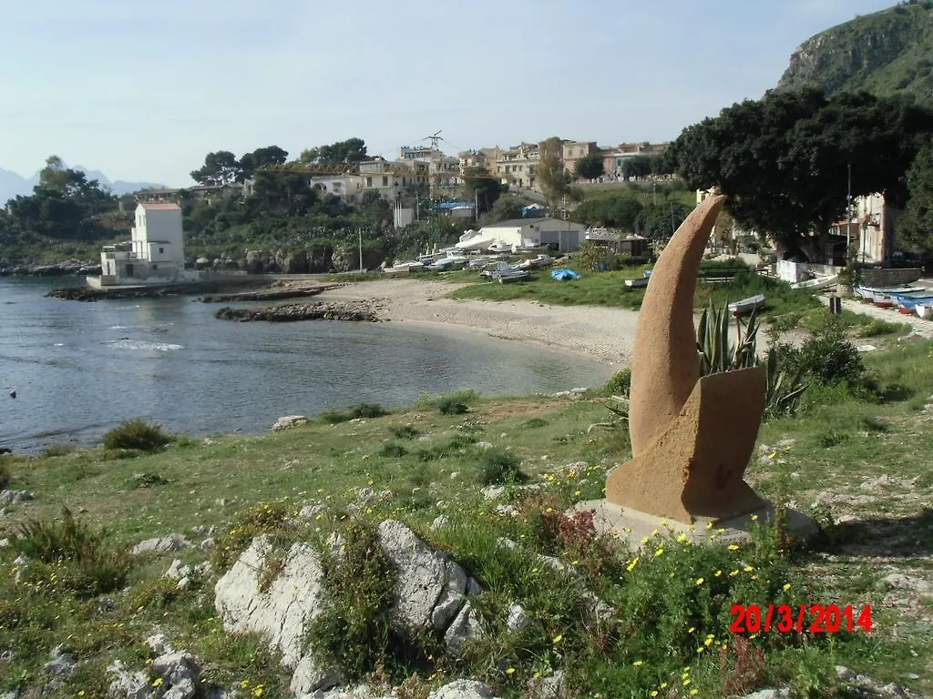 Holiday Home Santa Flavia 0*,