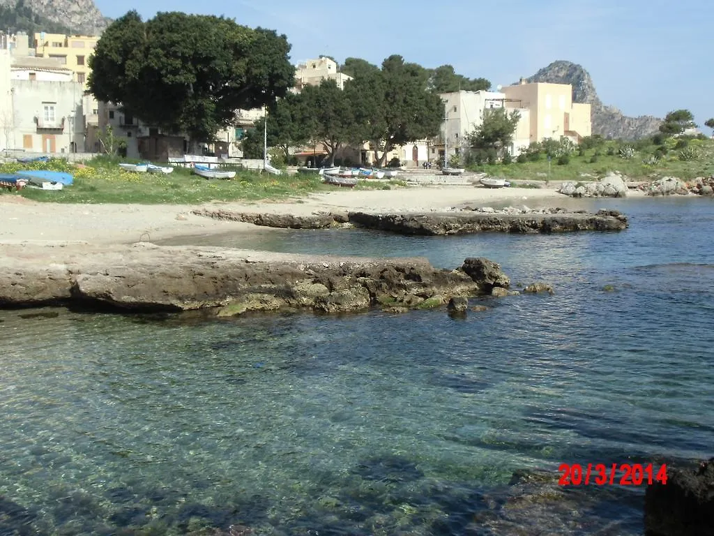 Holiday Home Santa Flavia Appartamento