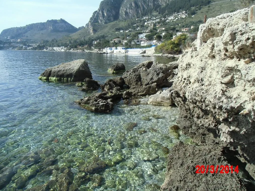 Holiday Home Santa Flavia 0*,
